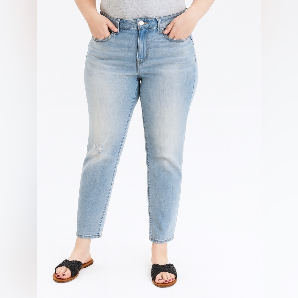 White House Black Market High Rise - Blue Ankle Cropped Jeans Relaxed Fit